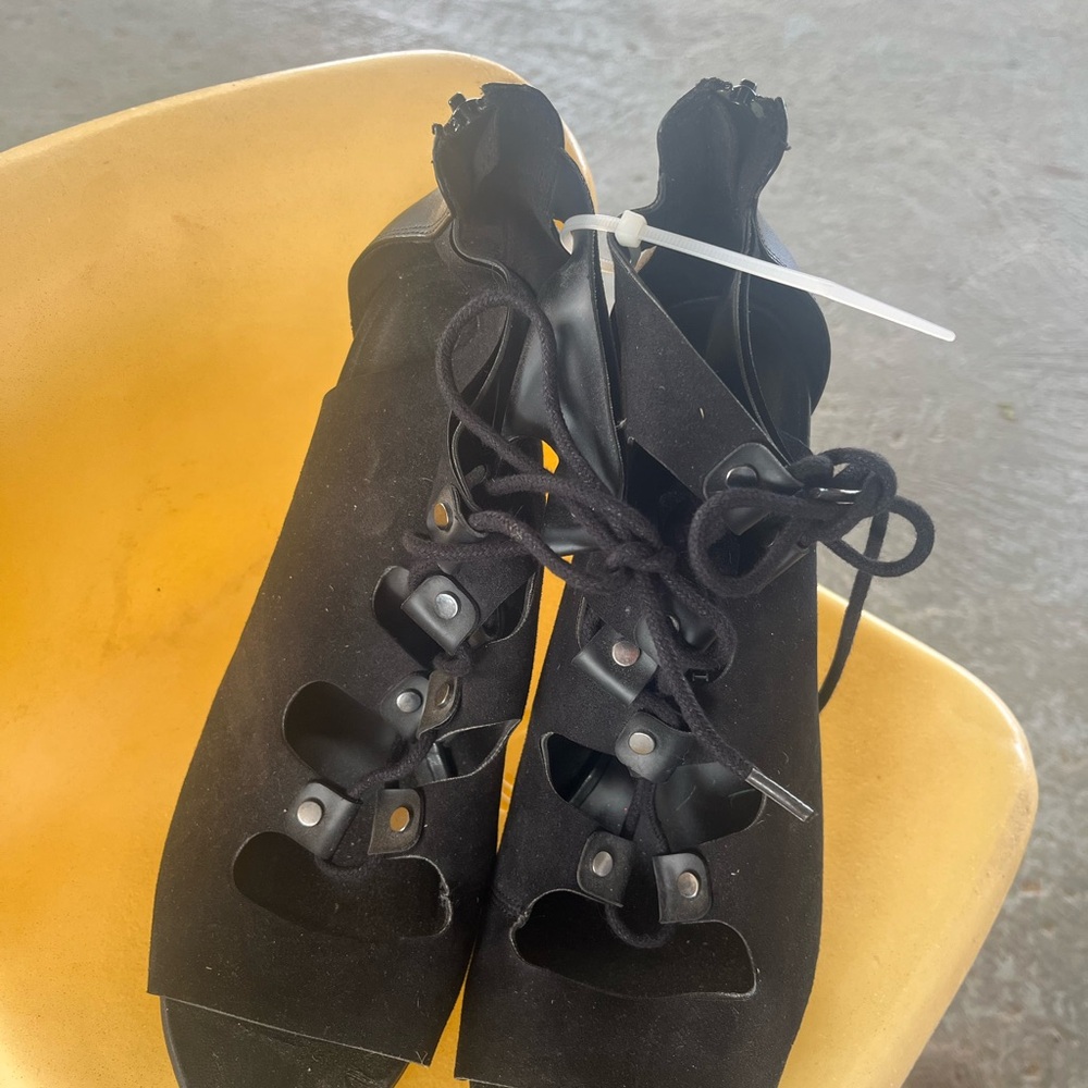 Black Women's Lace-Up Shoes